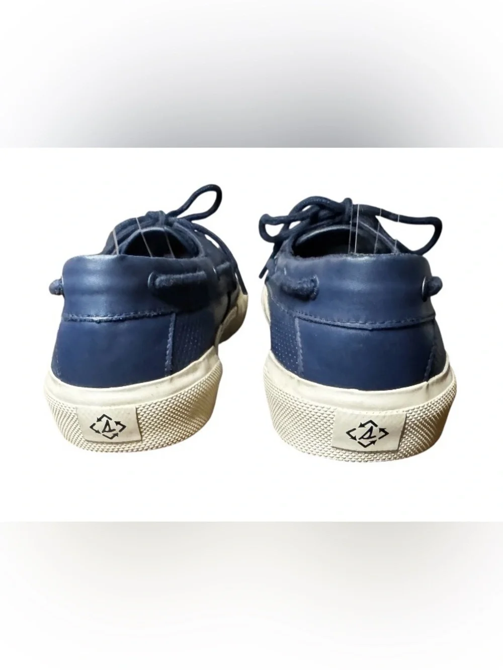 NWOT Sperry SeaCycled Captain’s Moc Perforated Leather Boat Shoes Navy Blue